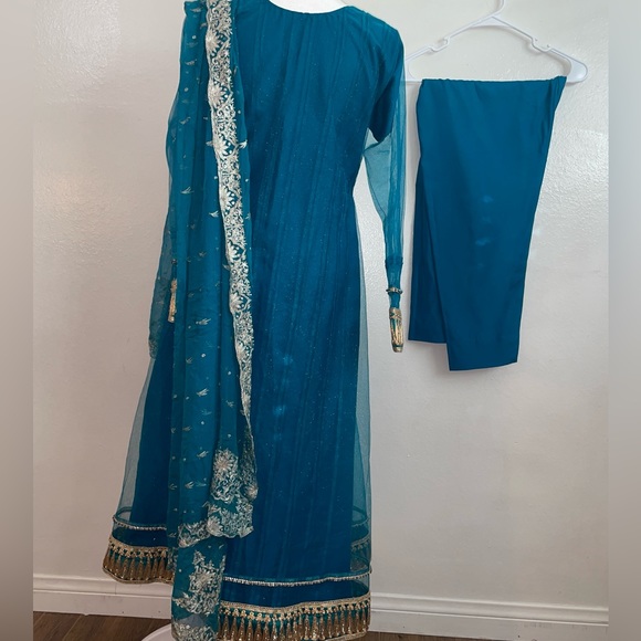 Brand new designer Laam dress - Picture 7 of 10